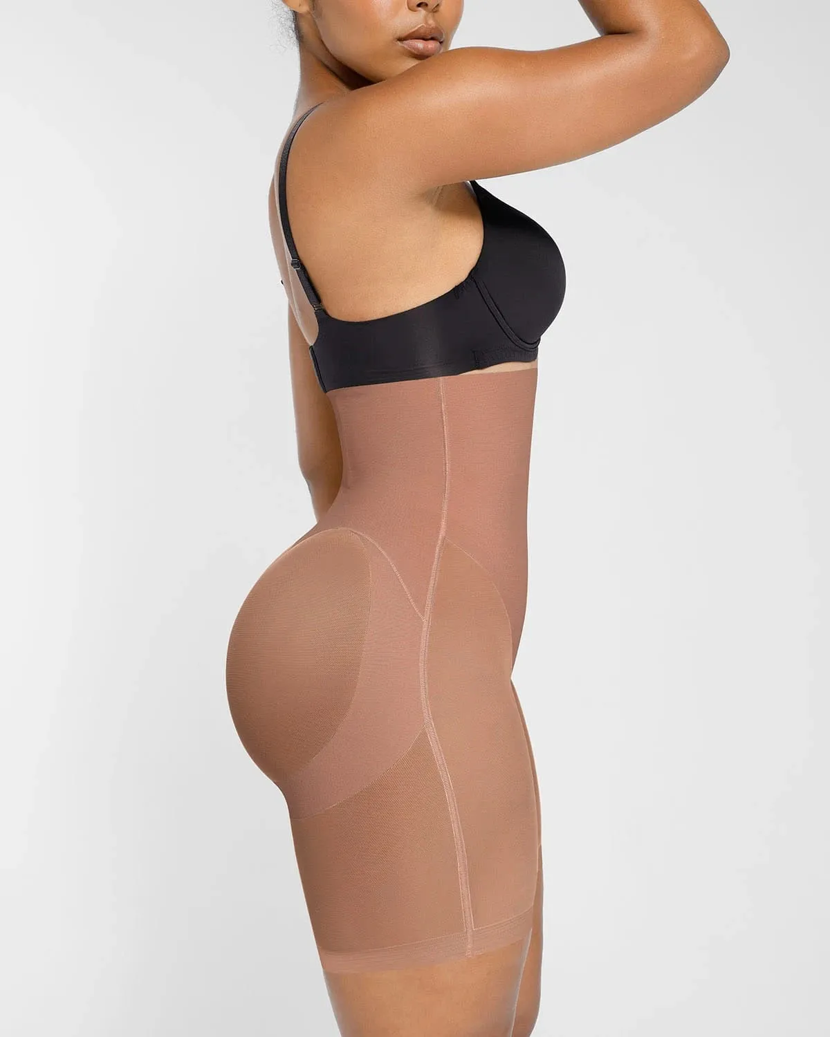 AirSlim® Mesh Smooth Butt-Lifting Shorts
