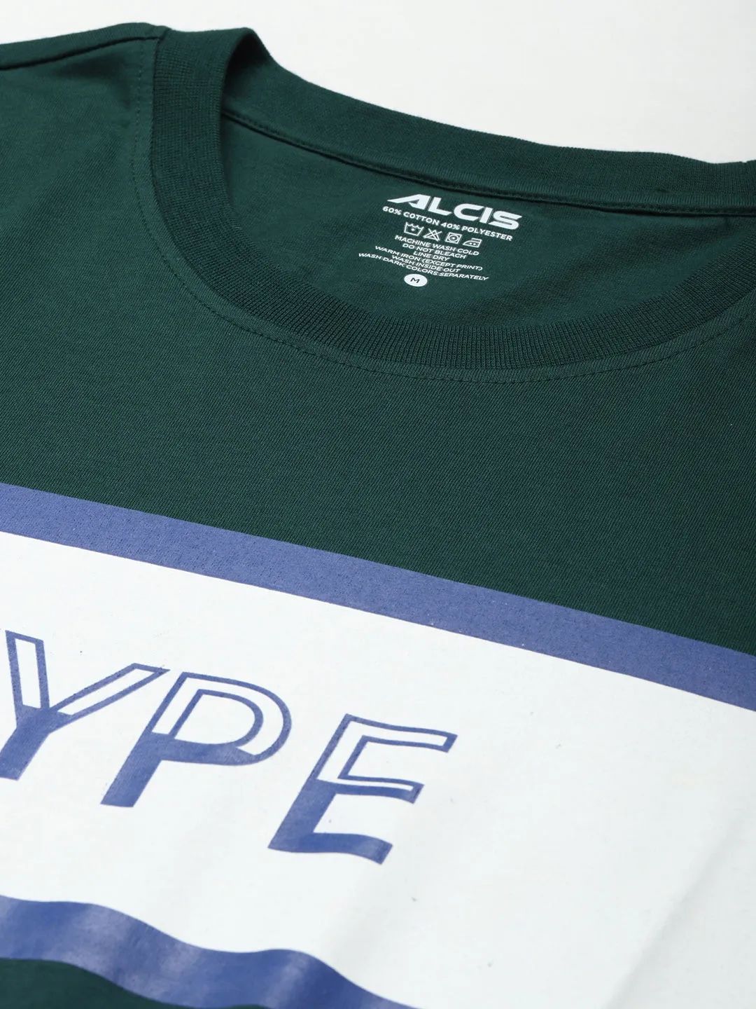 Alcis Men Green White Typography Printed Slim Fit T-shirt