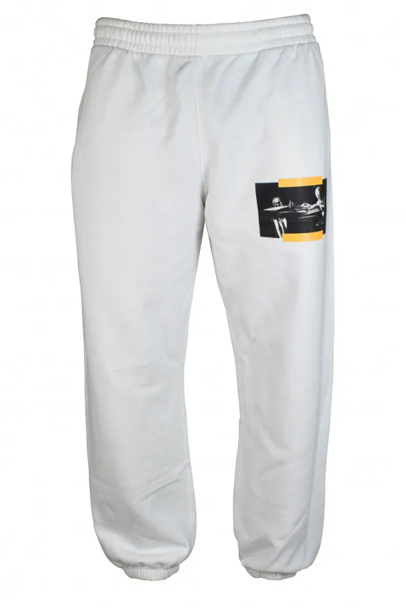 Av vit jogging