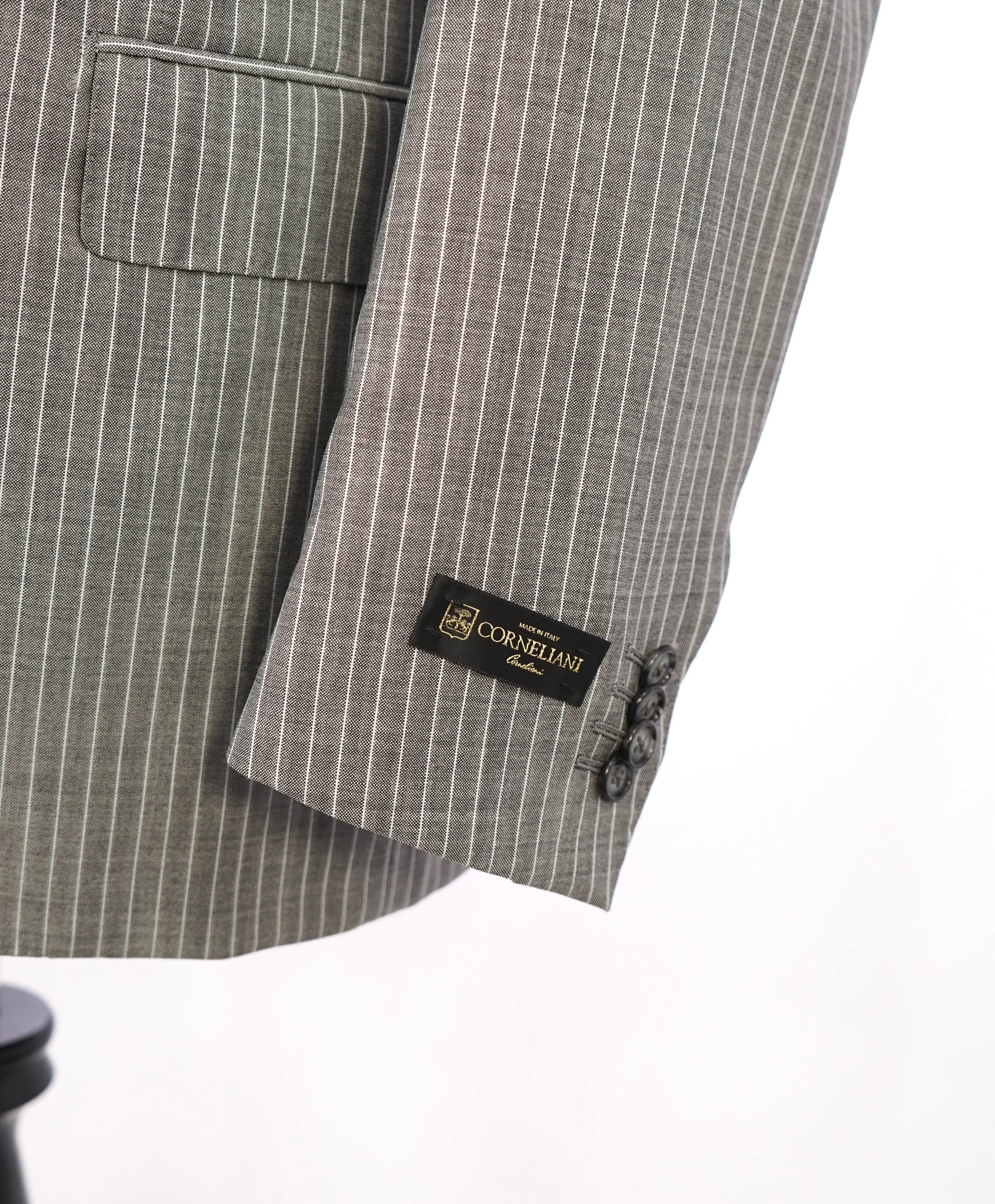 CORNELIANI - "Natural Stretch" LEADER Gray Chalk Stripe Suit - 38R