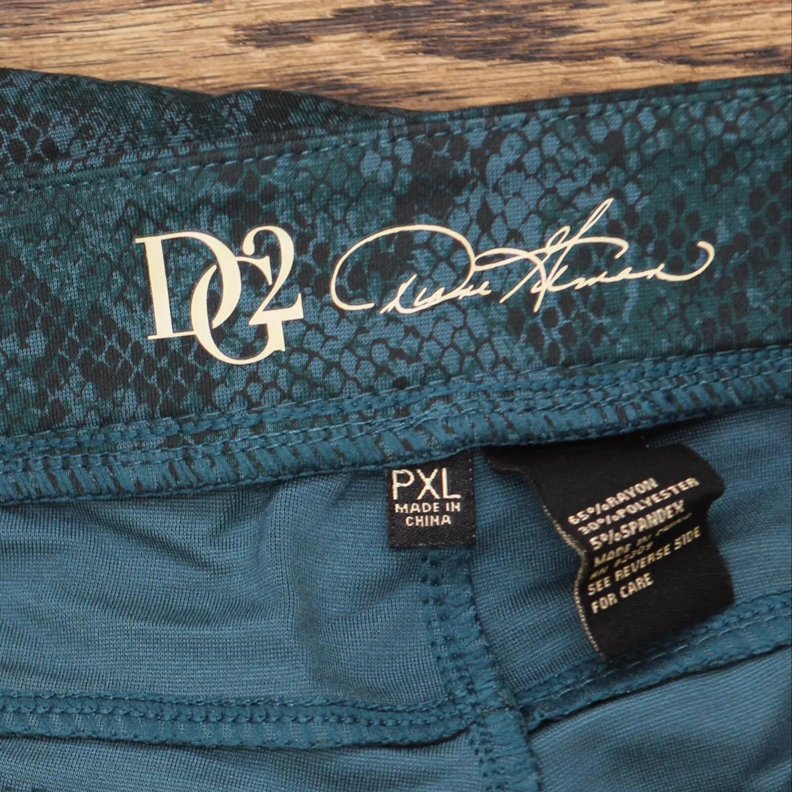 Dg2 Womens Pull-On Stretch Ponte Boot-Cut Pant Green Snake Print PXL