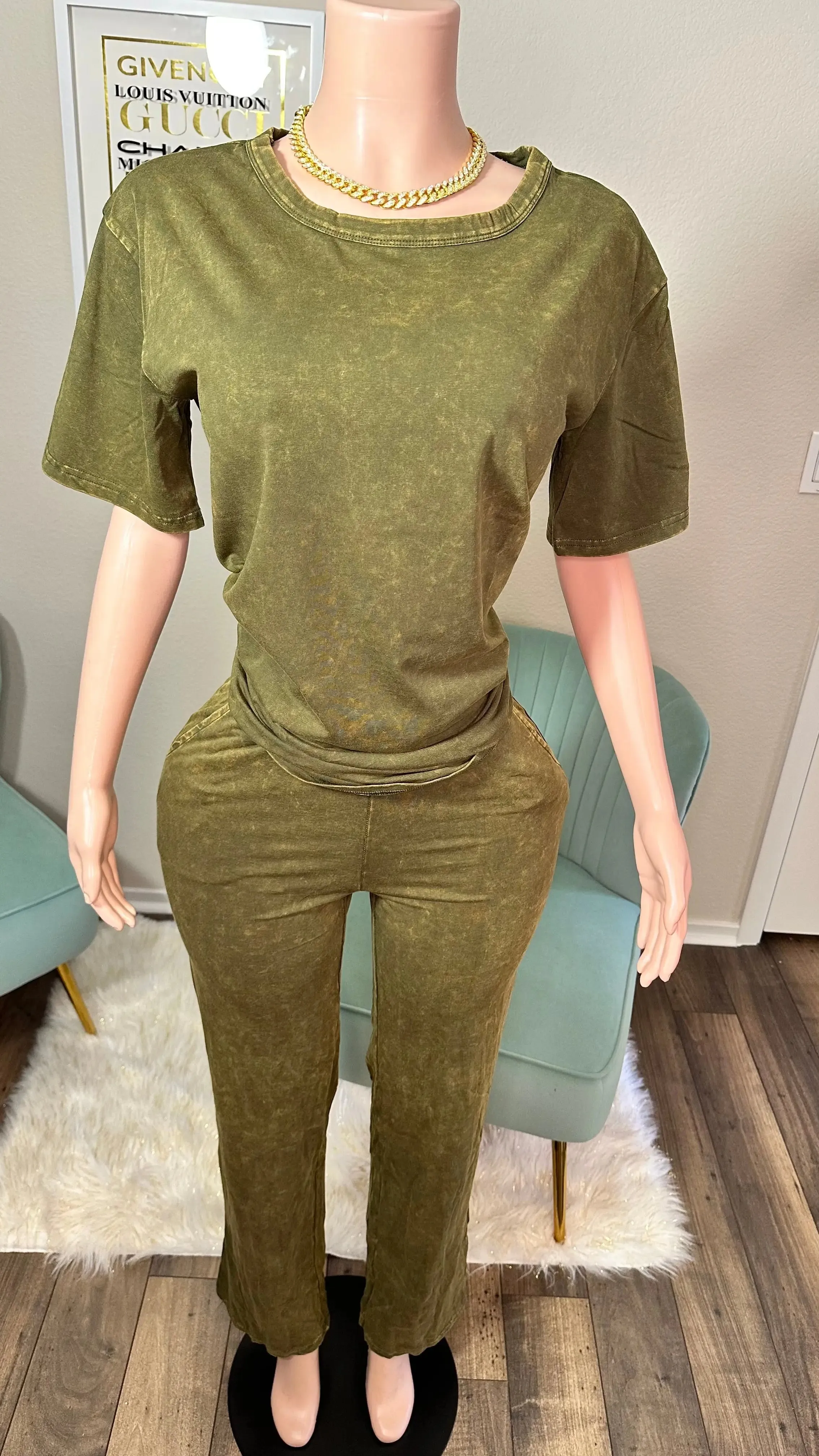 ESSENTIAL SET (OLIVE)