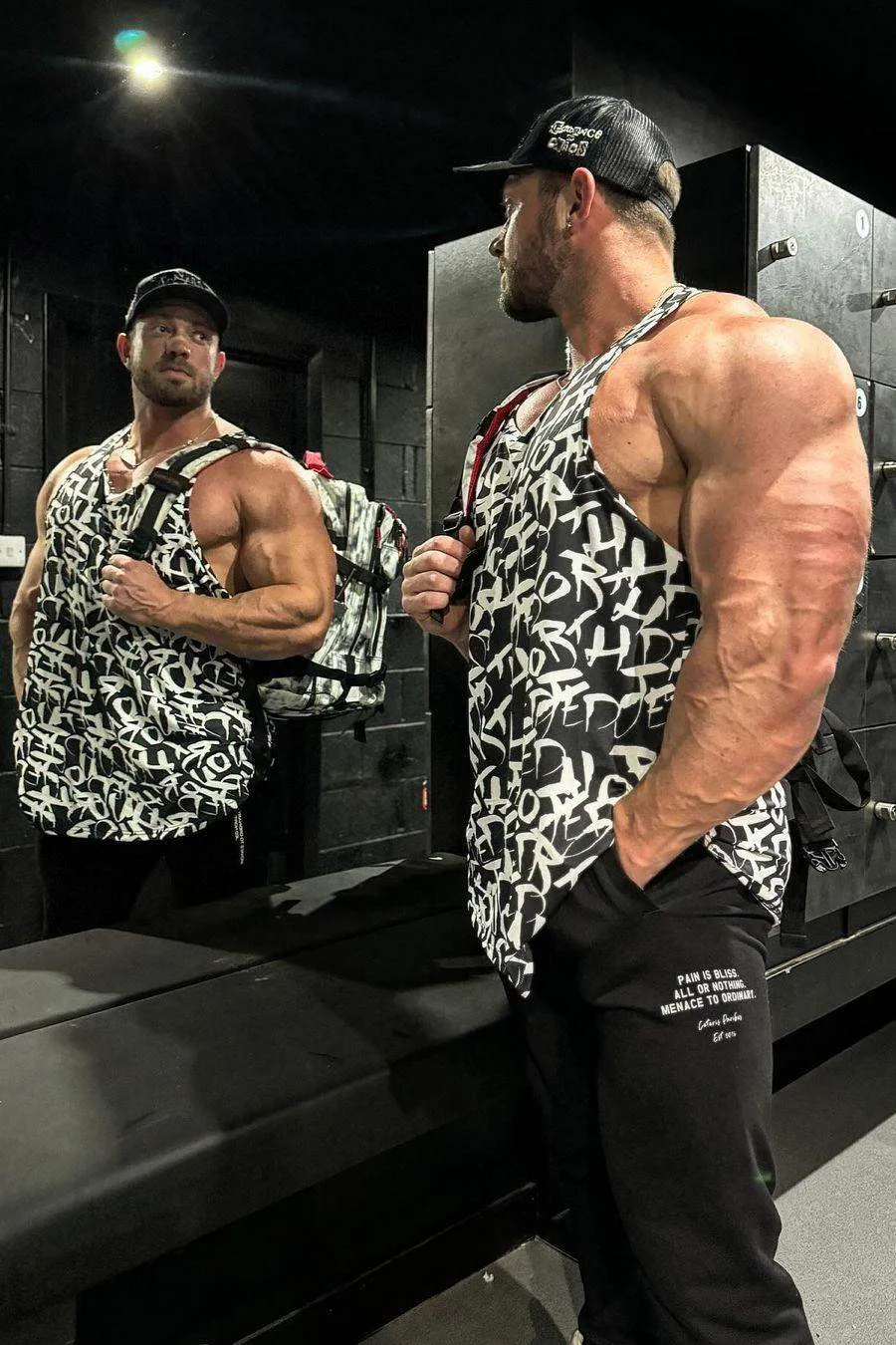 Graphic Muscle Stringer - Chaotic Black