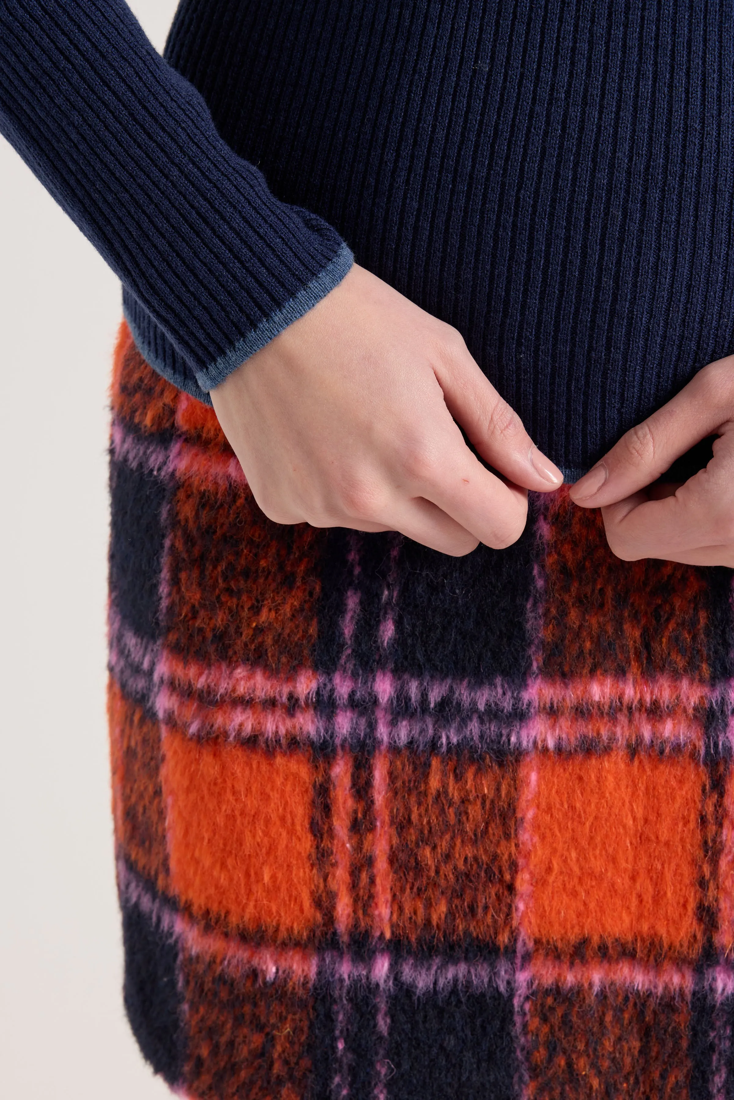 Hattie Mockneck Midnight
