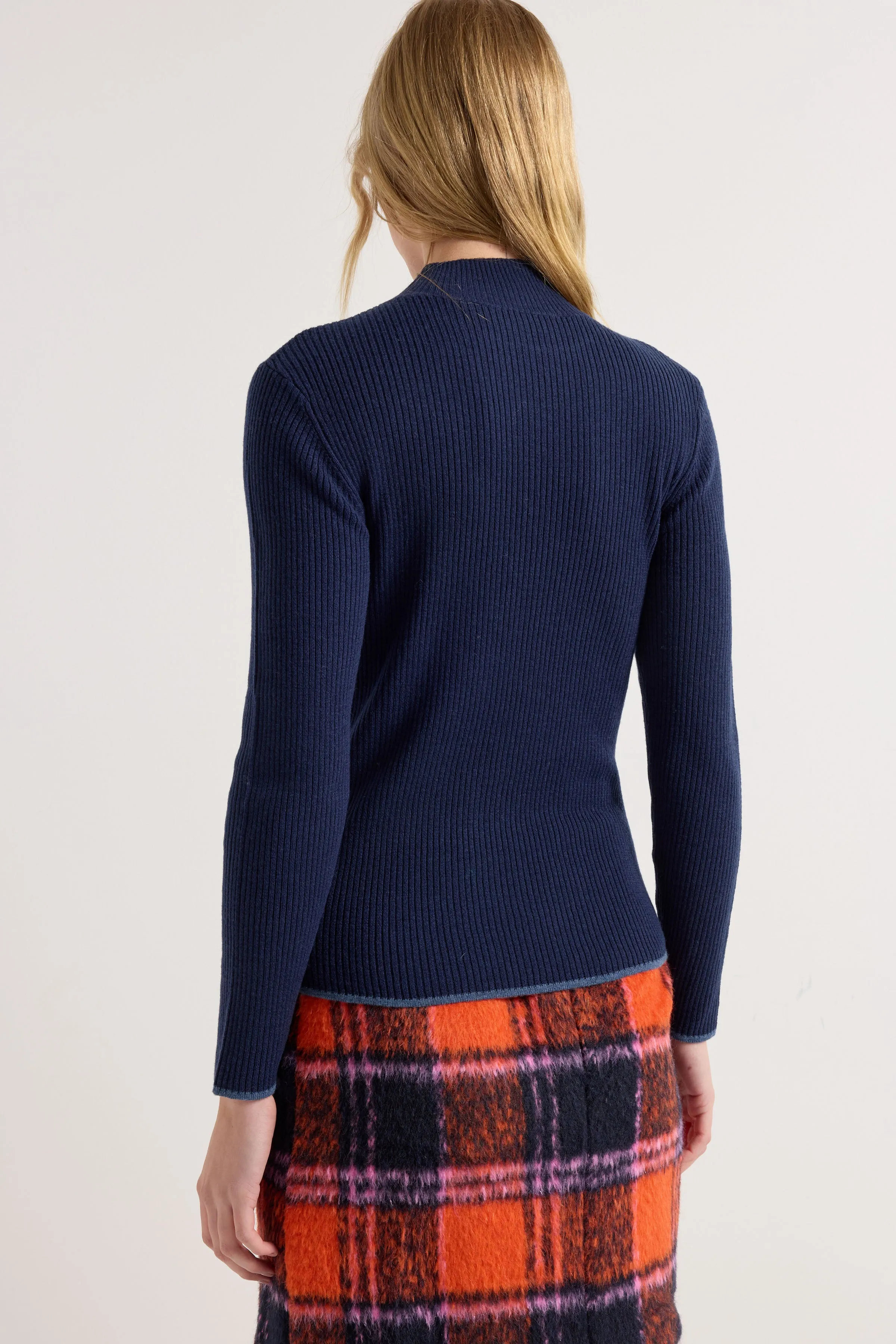 Hattie Mockneck Midnight