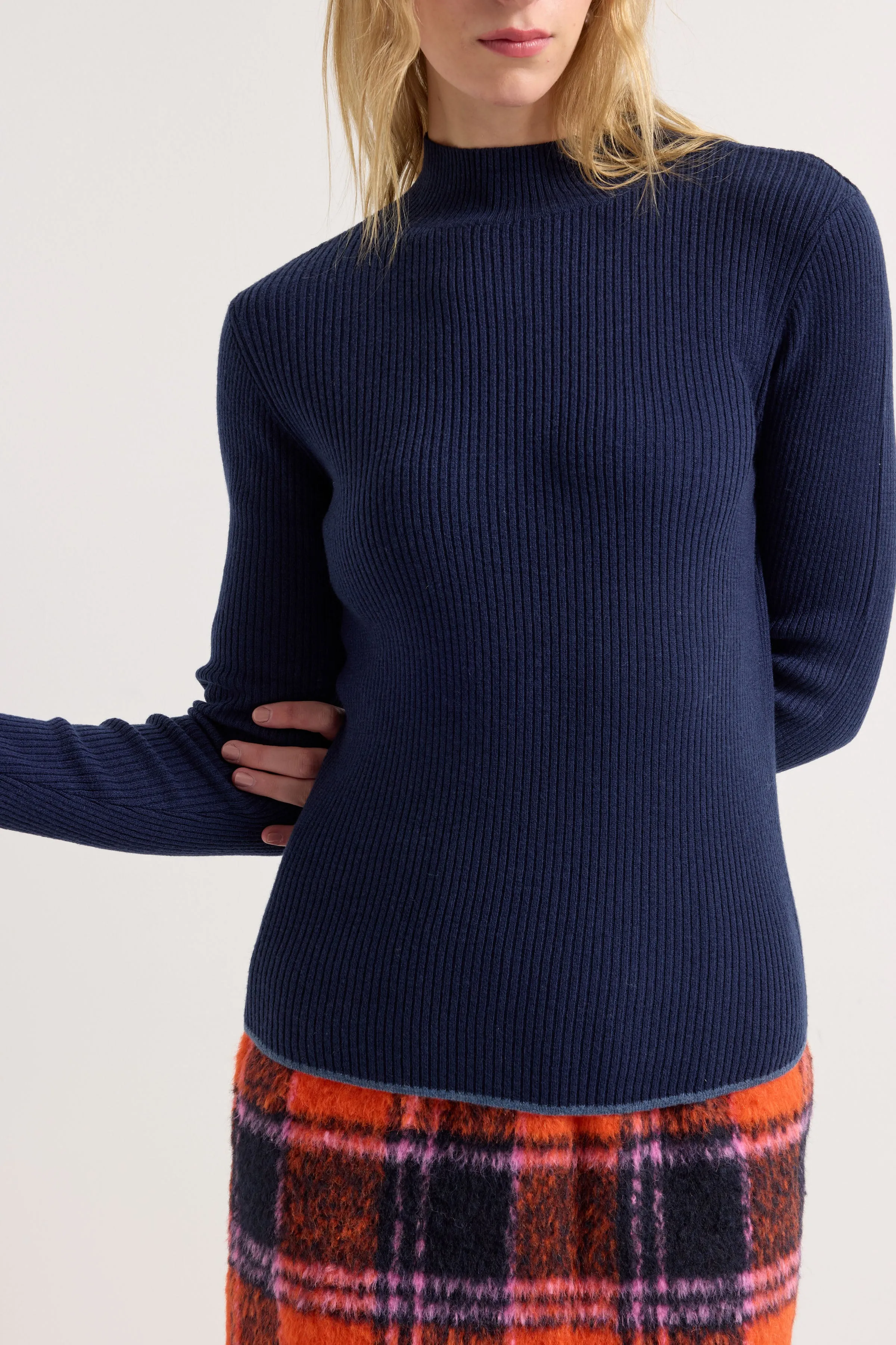 Hattie Mockneck Midnight