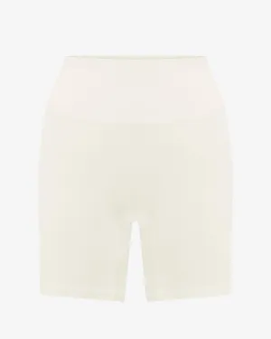 High-waist compression shorts 6 inch length