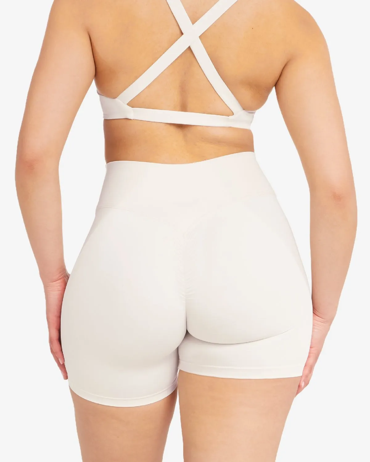 High-waist compression shorts 6 inch length