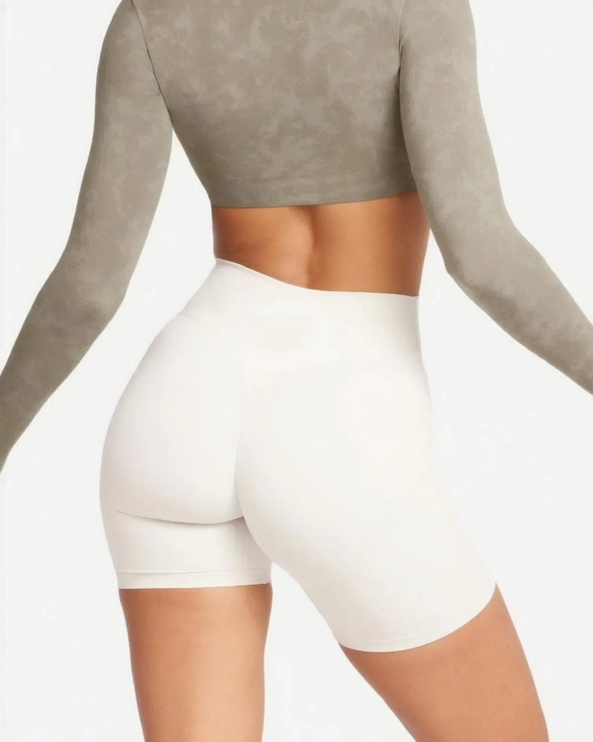 High-waist compression shorts 6 inch length