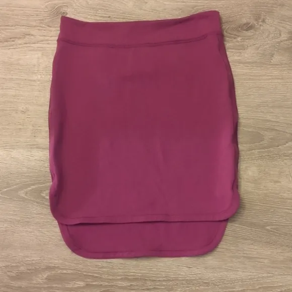 Lululemon City SkirtRegal Plum size 6