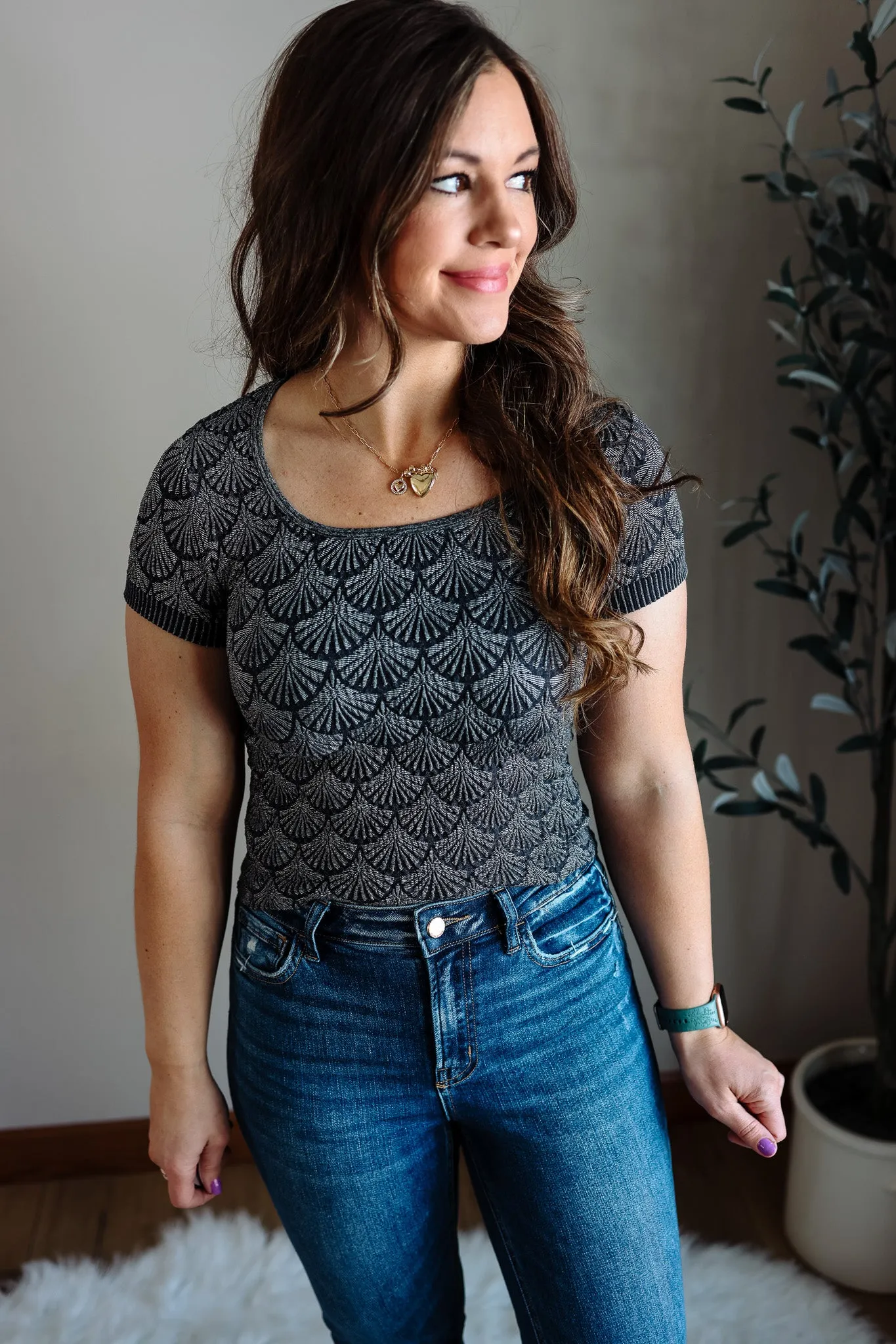 Luna Textured Scoop Tee - Black
