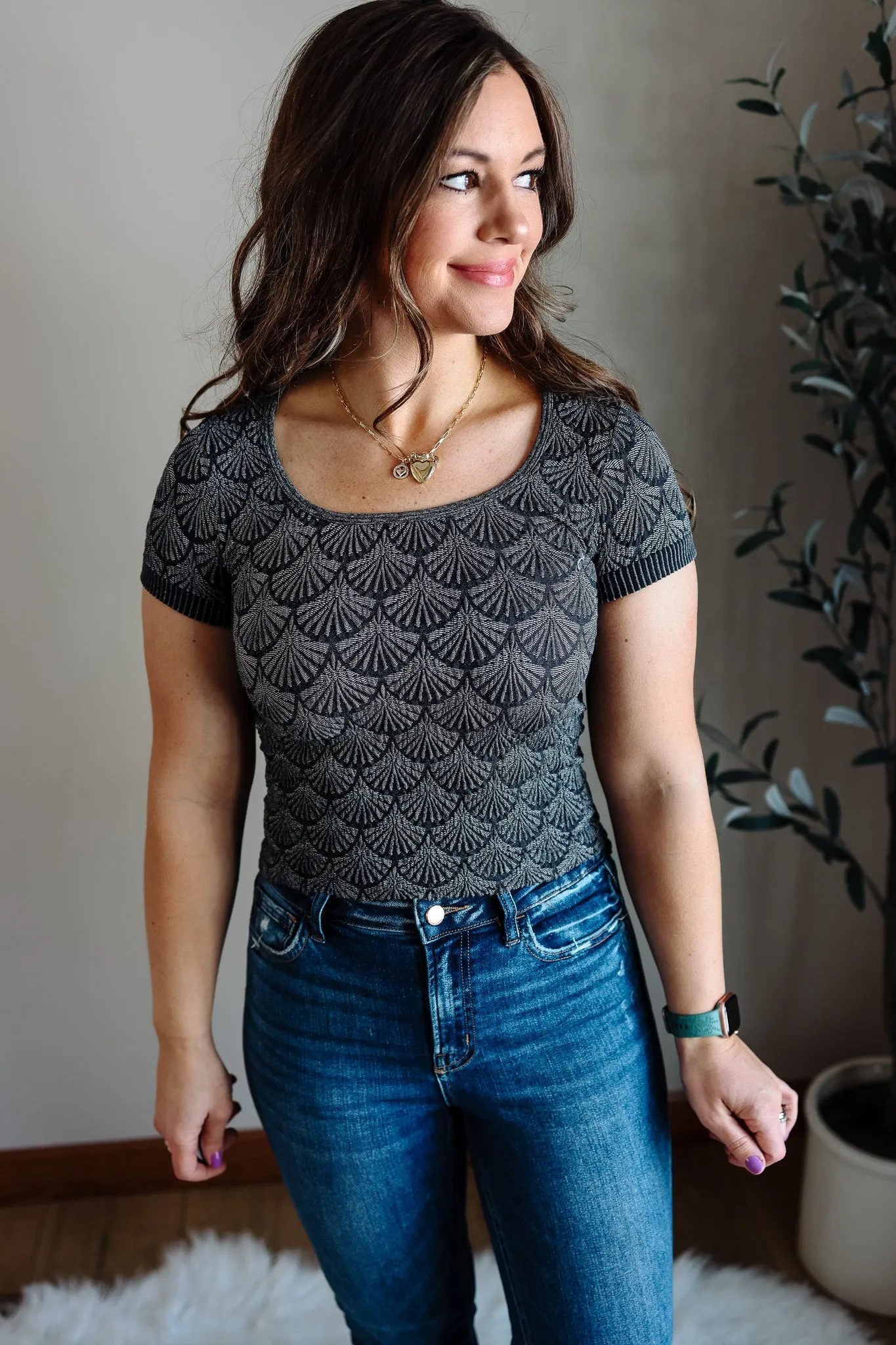 Luna Textured Scoop Tee - Black