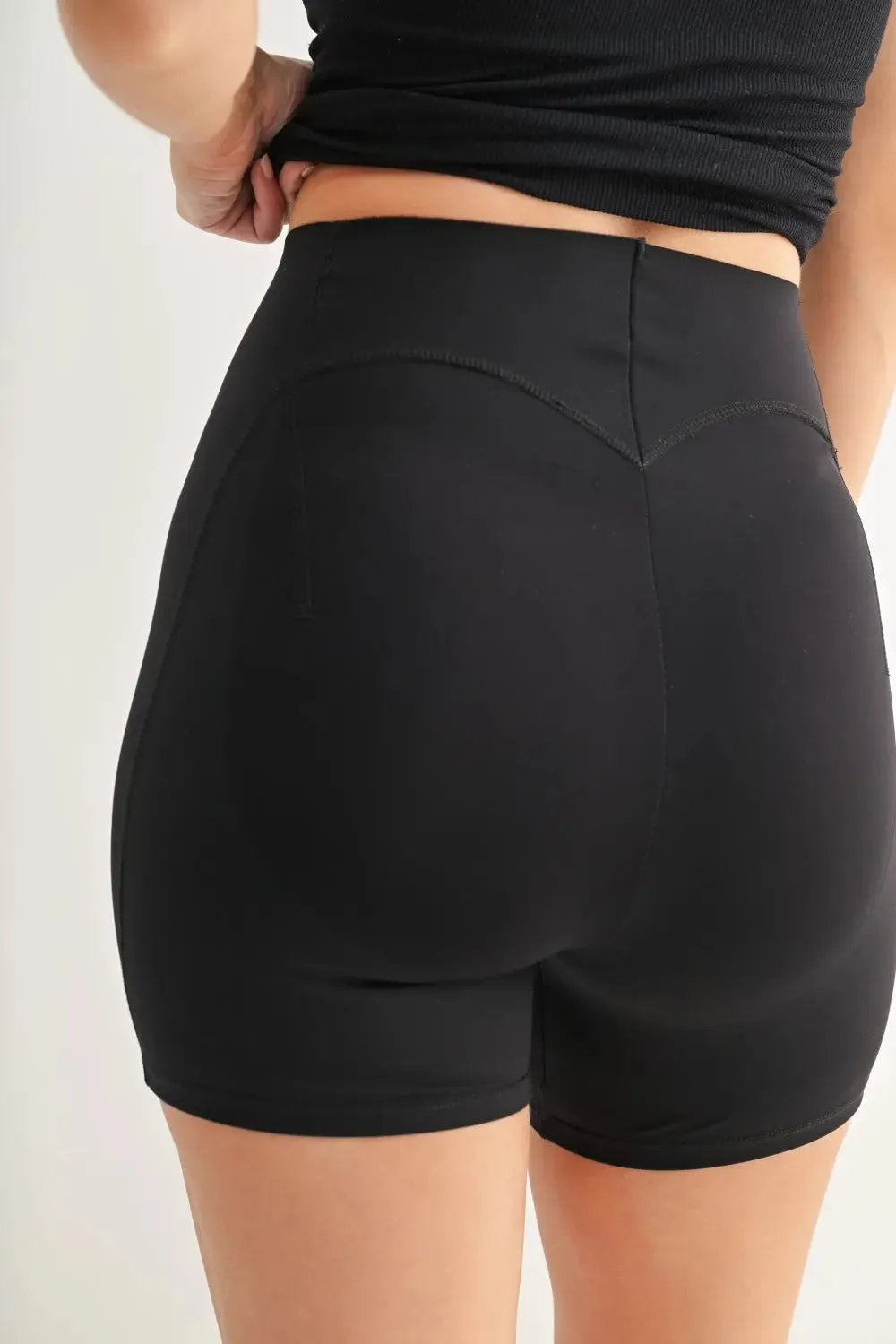 Mono B Booty-Lifting Active Shorts – Sculpting, Supportive & Ultra-Flattering