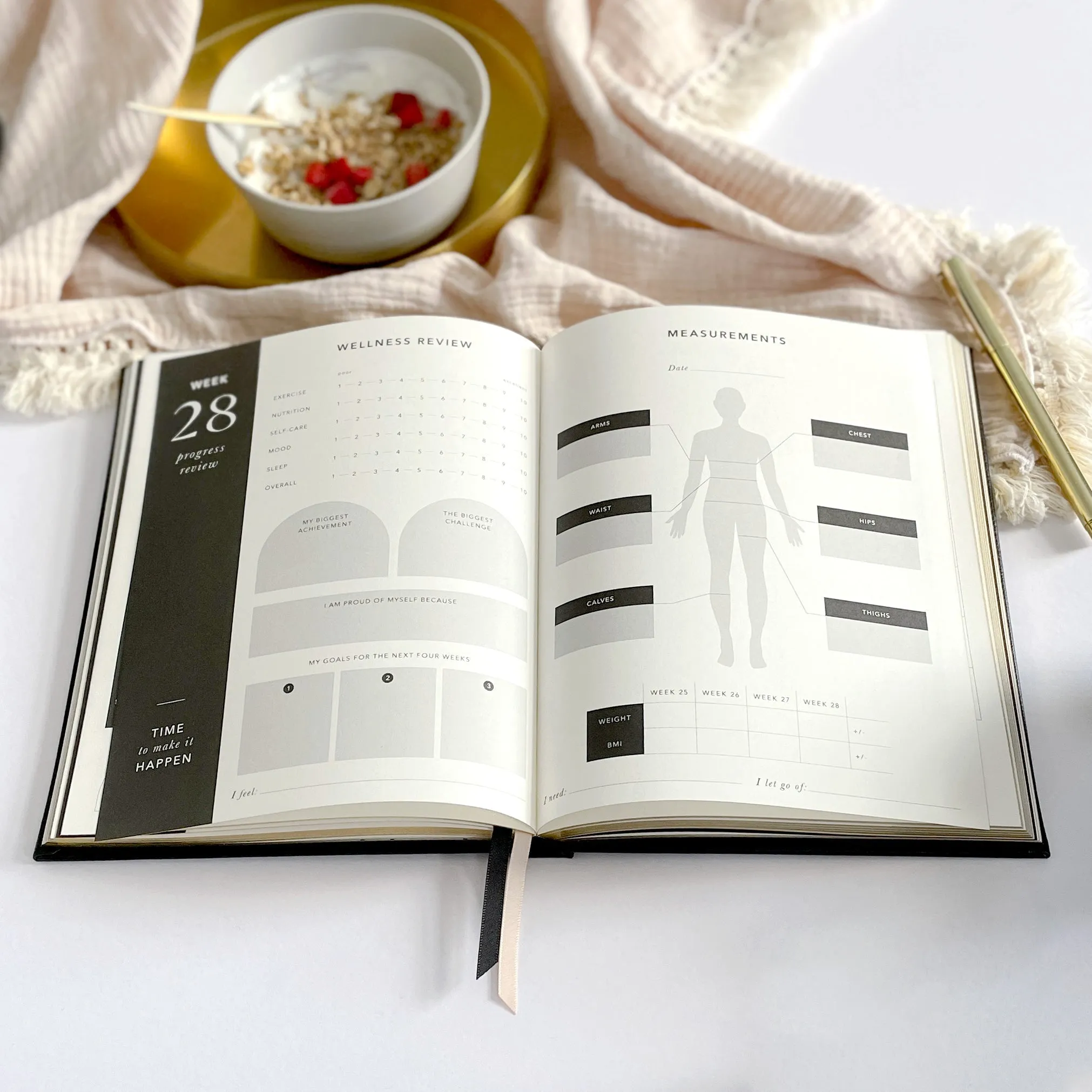My Daily Fitness Planner - Workout and Meal Planner (Black & White)