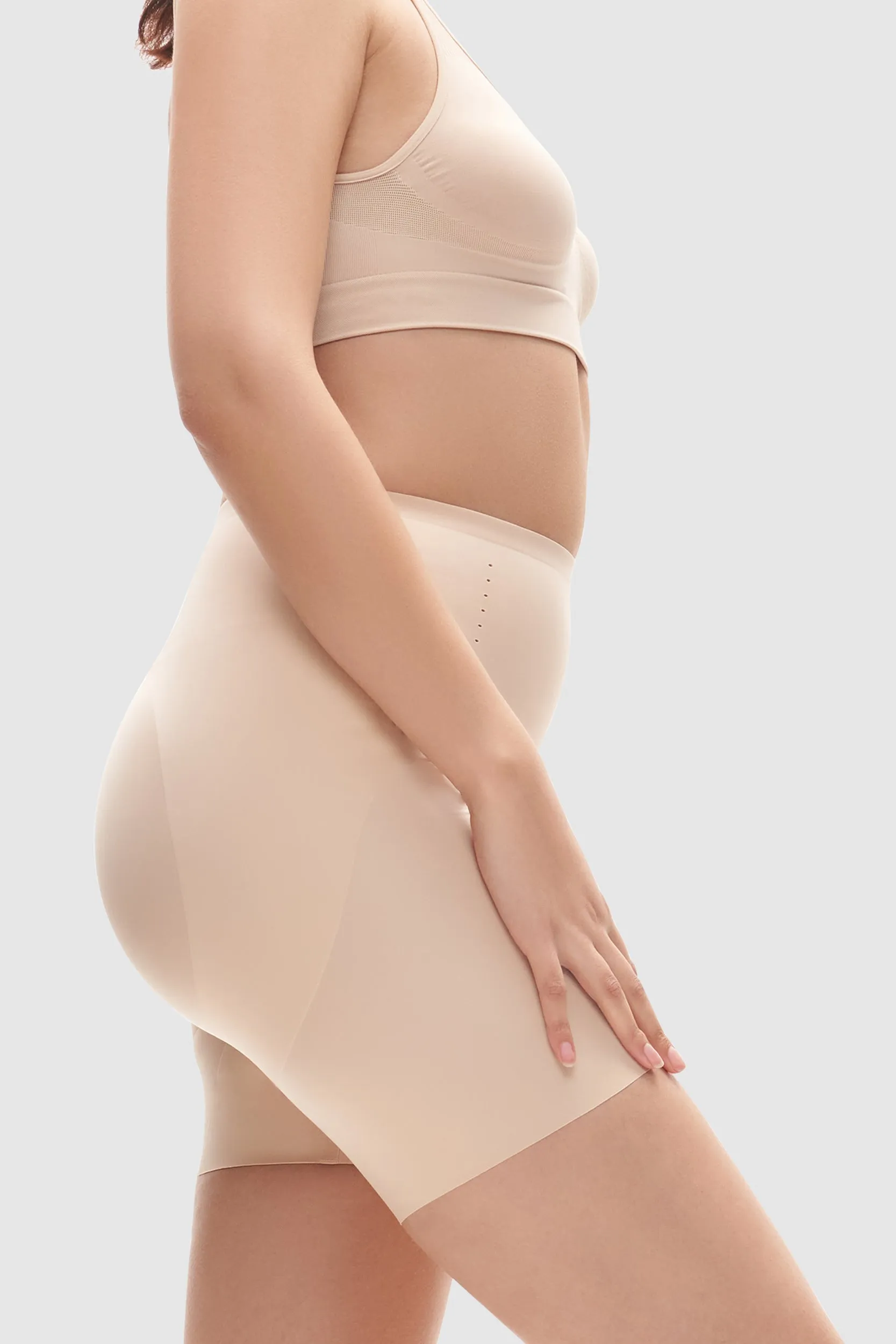 Sculpting Perforated Highlight Shorts Almond