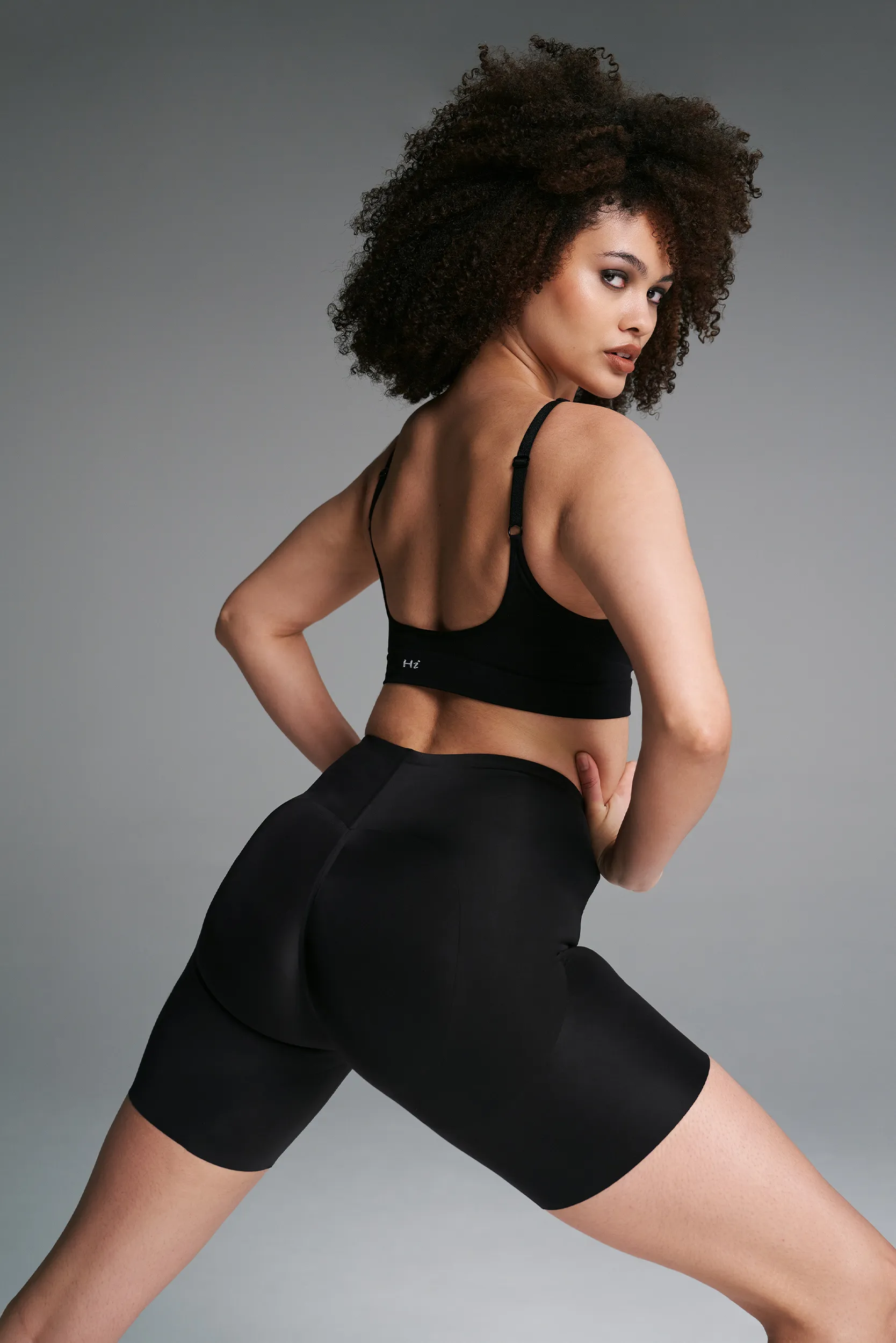 Sculpting Perforated Highlight Shorts Black