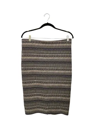 THRIFT- STRETCH SKIRT - SIZE LARGE