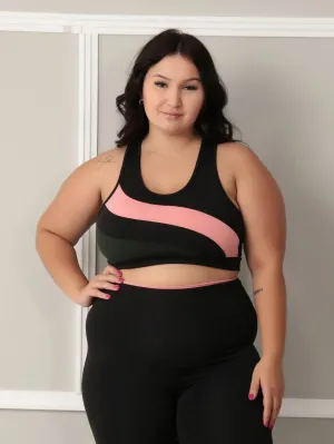 Top com bojo Plus Size com cortes coloridos
