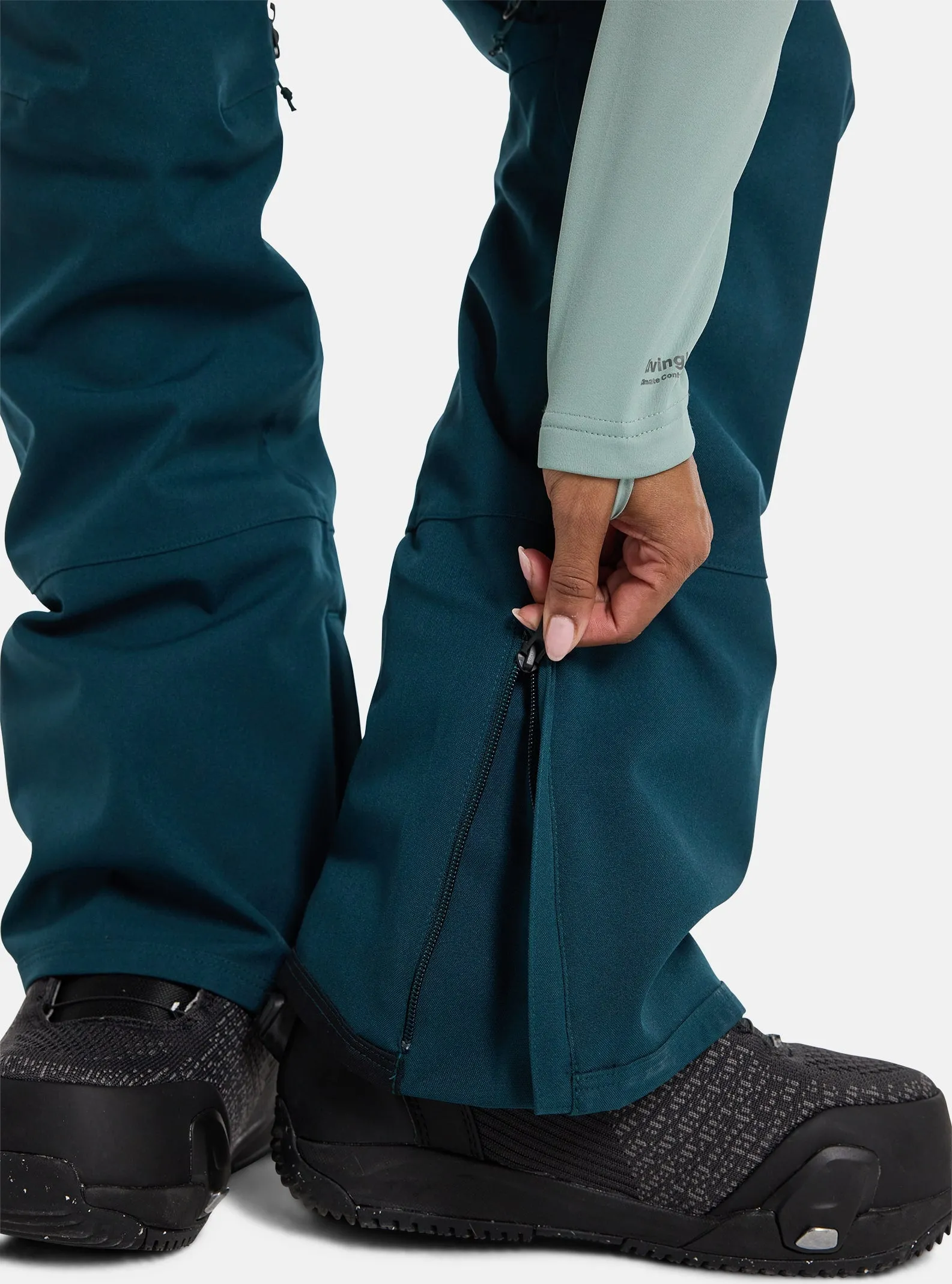 Women's Avalon 2L Stretch Bib Snowboard Pants